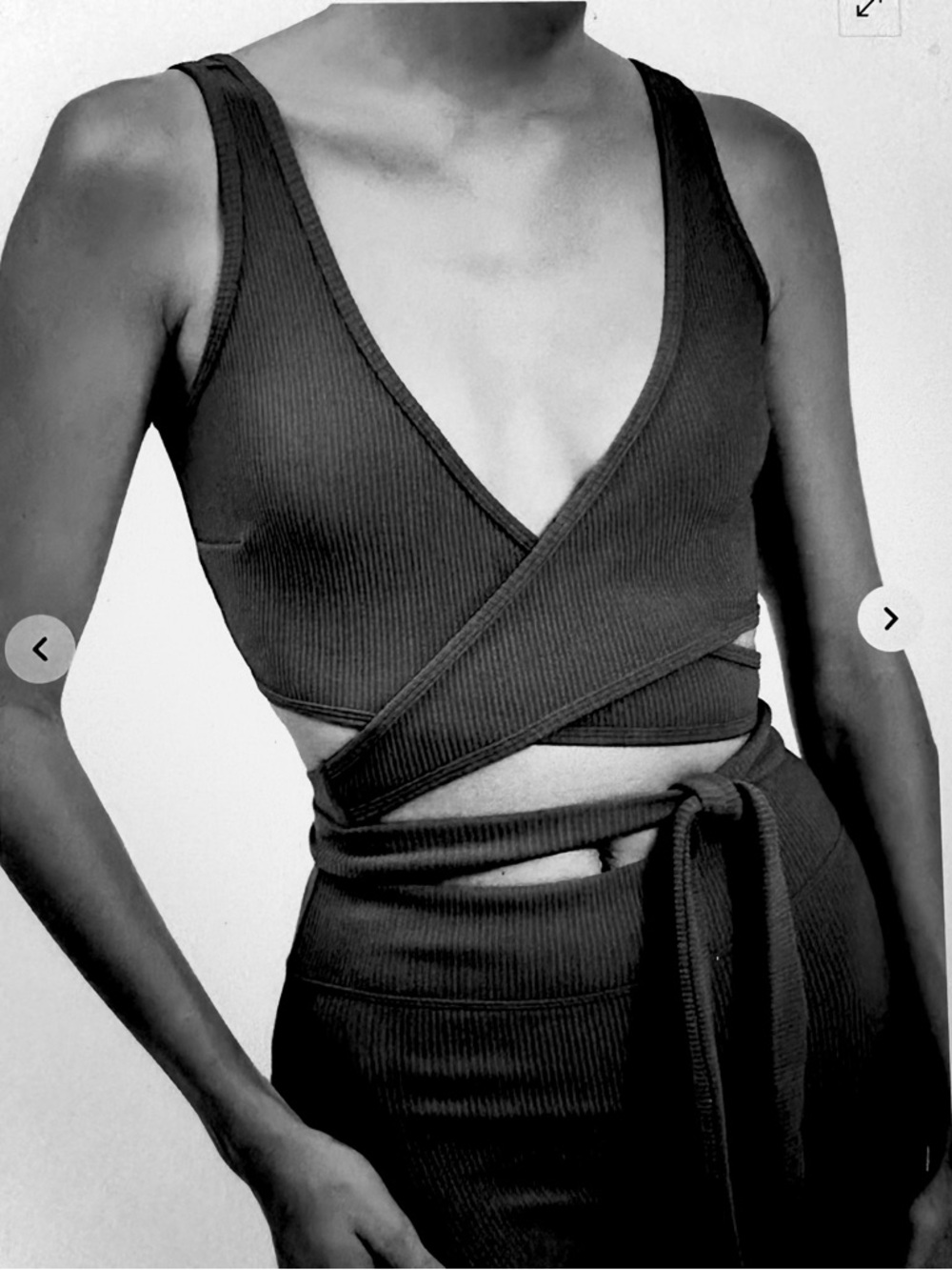 DEVON WINDSOR Black Ellie Wrap Crop Top size L